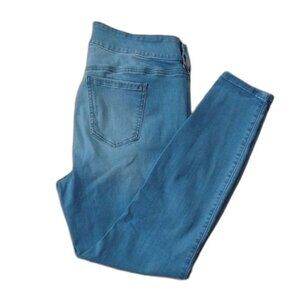 Torrid Super Soft 5 Pocket High Waist Light Wash Denim Jeggings Size 16 T